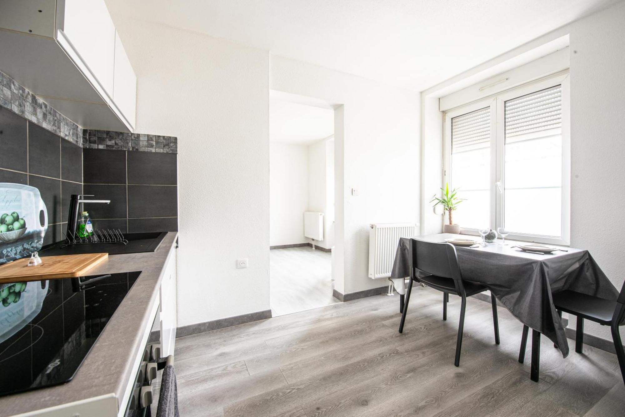 Oasis Mulhousien - Rdc, Wifi, Parking Apartment มูลูส ภายนอก รูปภาพ